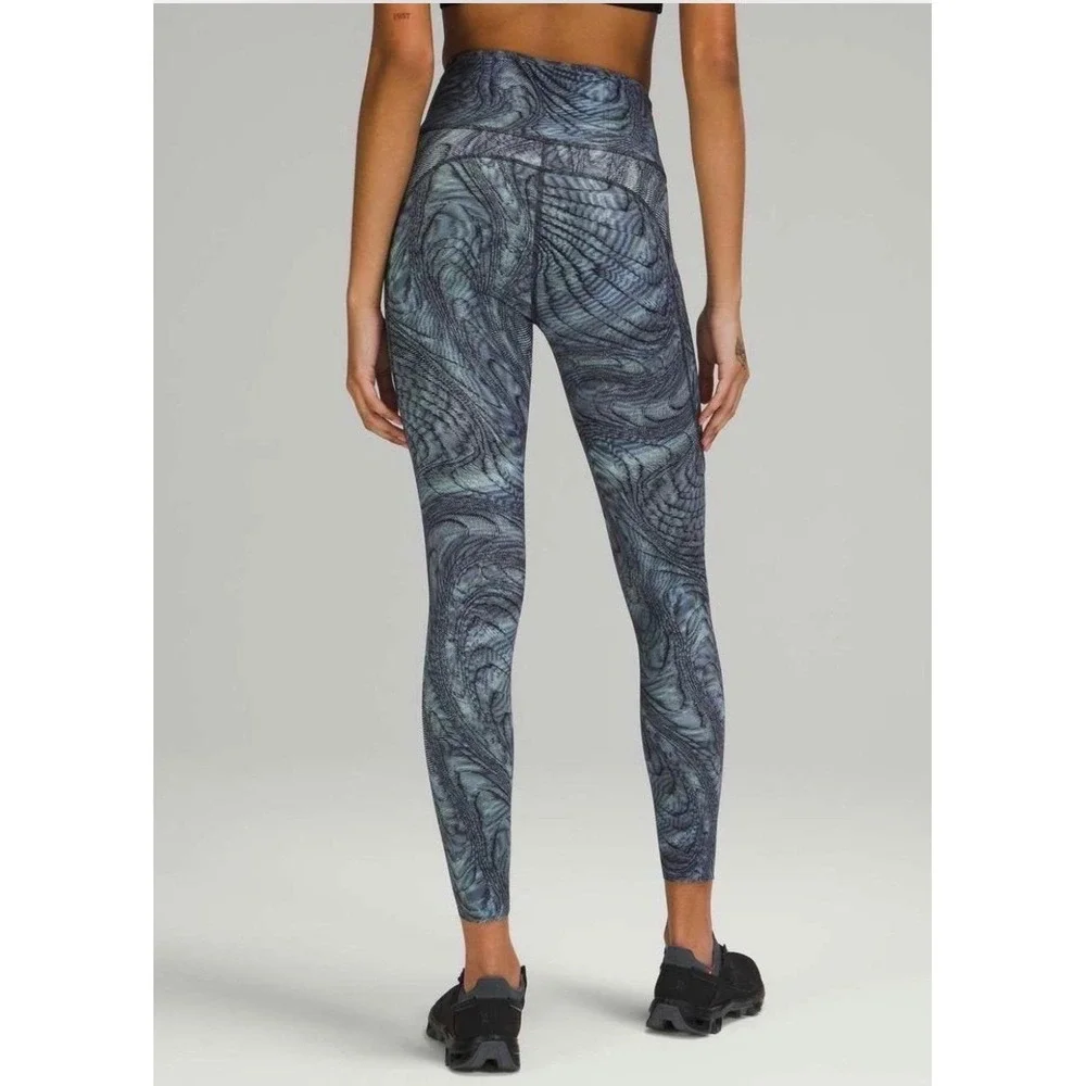 Lululemon Fast and Free Tight 25